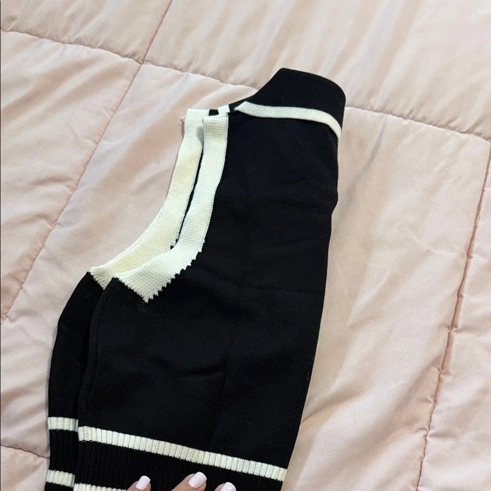 SHEIN Black & White Collared Knit Crop Tank with Gold Buttons - Picture 2 of 2